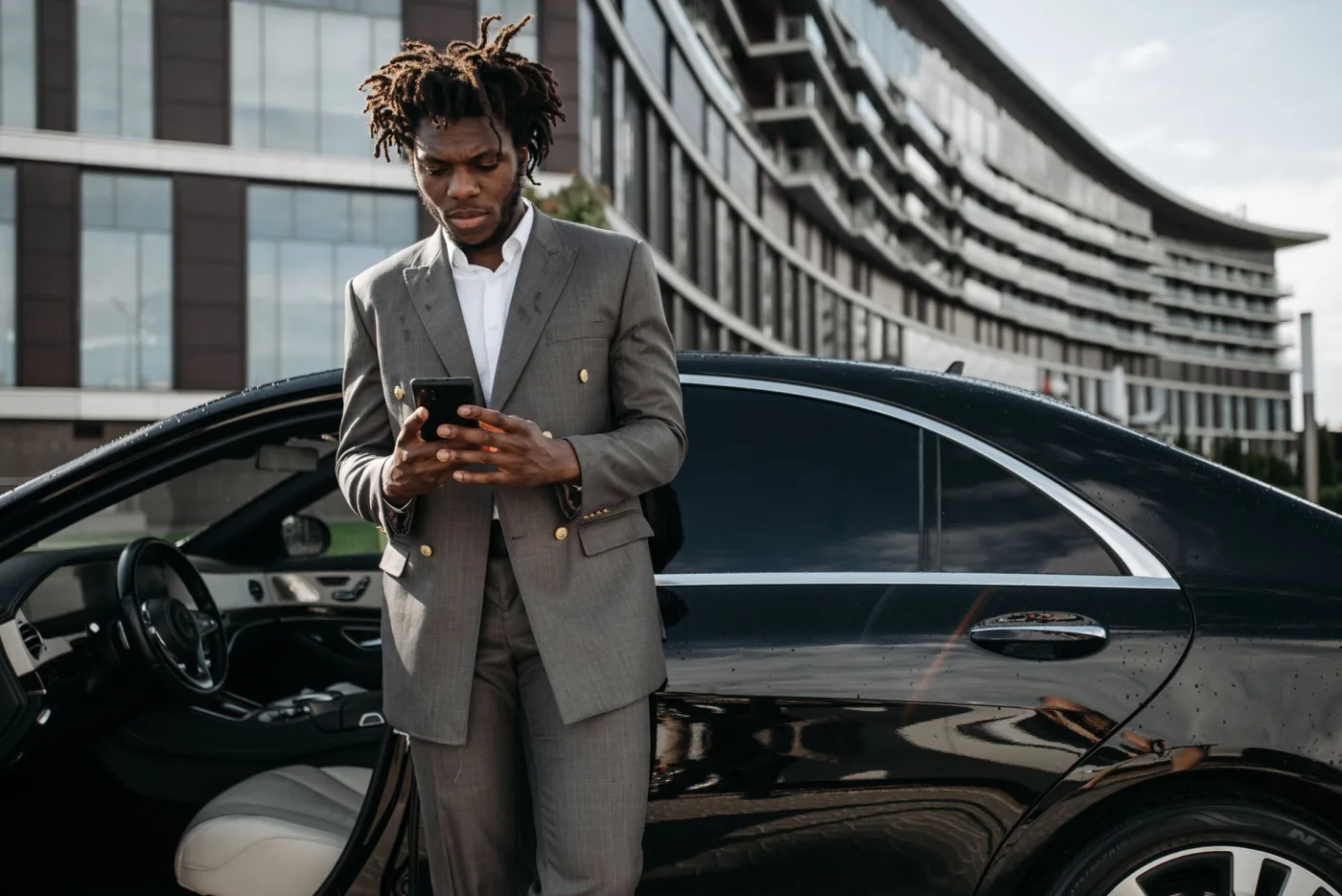 Investissement dans les véhicules et opérations de mobilité : outils numériques pour les propriétaires de flottes africaines